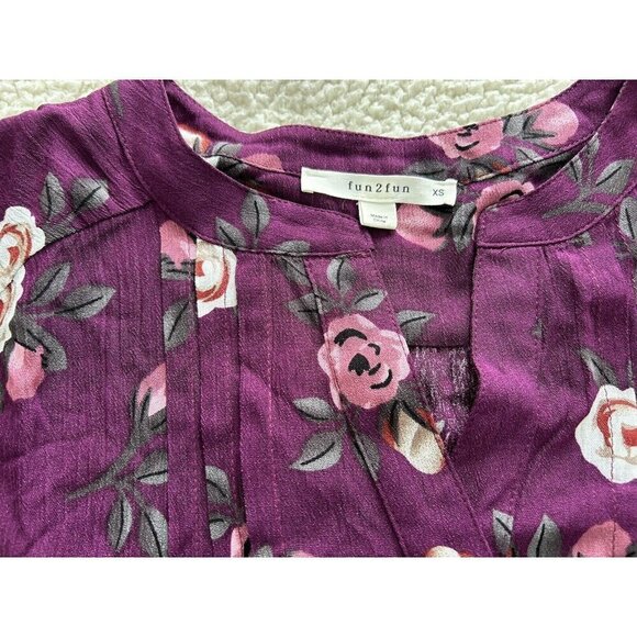 Fun2Fun Plum Floral Maley Pleated V-Neck 3/4 Sleeve Blouse Size XS - Picture 5 of 9